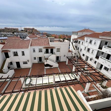 Atico Vistas Al Mar Golf ,Piscina Y Parking Albatros 2 Lägenhet Rincón de la Victoria Exteriör bild