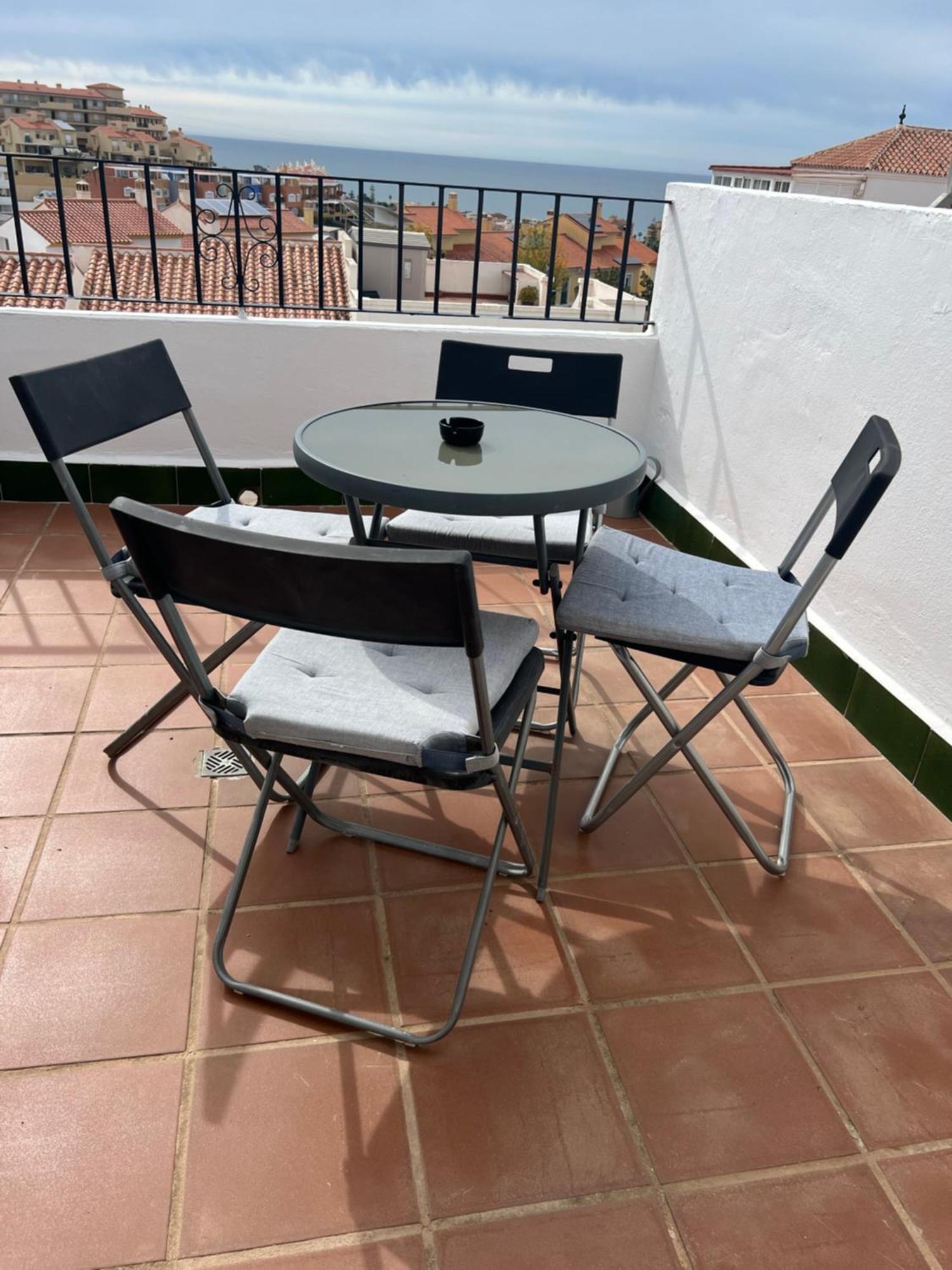 Atico Vistas Al Mar Golf ,Piscina Y Parking Albatros 2 Lägenhet Rincón de la Victoria Exteriör bild